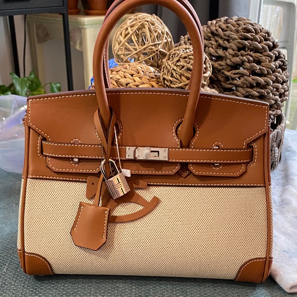 Elegant Tan and Cream Women's Handbag